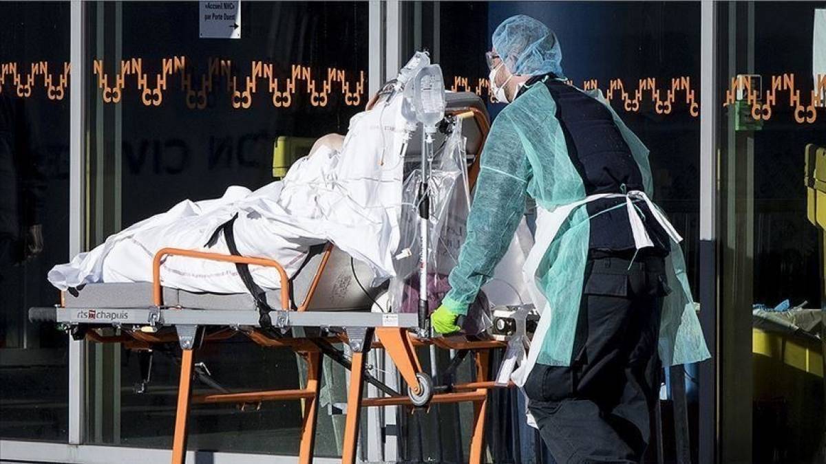 Έφτασε τα 10.000 ημερήσια κρούσματα η Ολλανδία, παρά τα μέτρα