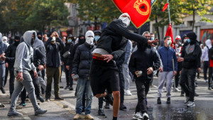 Αλβανία: Ο Ράμα απορρίπτει τις εκκλήσεις για παραίτηση εν μέσω μαζικών διαδηλώσεων