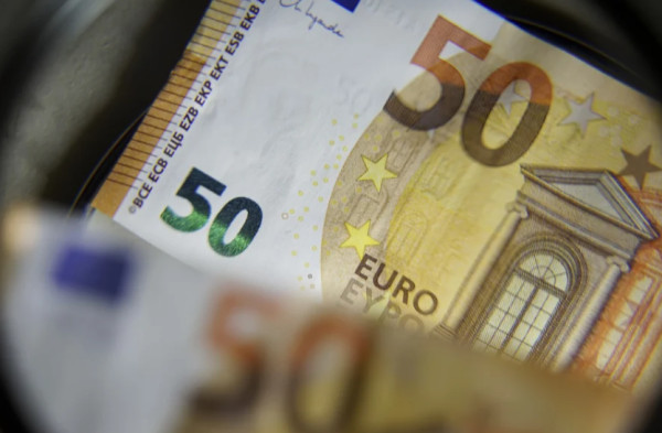 Επίδομα ακρίβειας: Ποιοι και πότε θα λάβουν τα 250 ευρώ