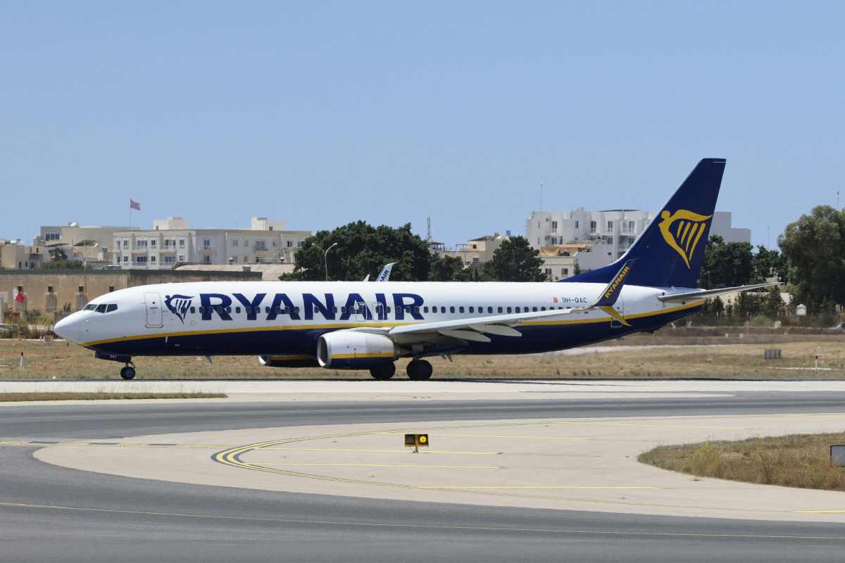 Ryanair: Πάνω από 5.000 πτήσεις έχουν πληγεί από το χάος στον ελληνικό εναέριο έλεγχο κυκλοφορίας το 2025