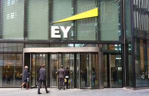 EY: Οι τέσσερις νέες τάσεις της καταναλωτικής συμπεριφοράς
