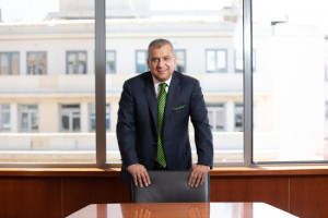 PeopleCert: Αναβάθμιση από τη Moody’s σε B1 από Β2