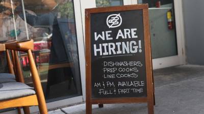 ΗΠΑ: Σε χαμηλό 5 μηνών οι νέες αιτήσεις επιδόματος ανεργίας
