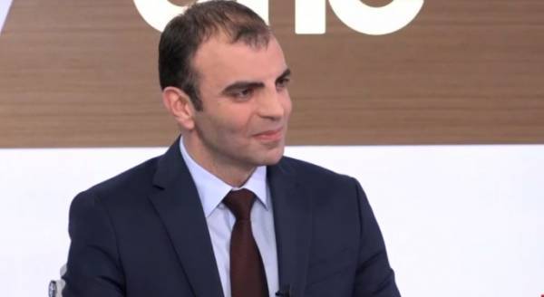 Ηλεκτρονικό εμπόριο: Επιστρατεύθηκαν μέχρι και ταξί για τις παραγγελίες
