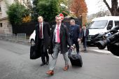 Παρίσι: Παραμένουν οι διαφορές και δυναμώνουν «οι ψίθυροι» των εκλογών