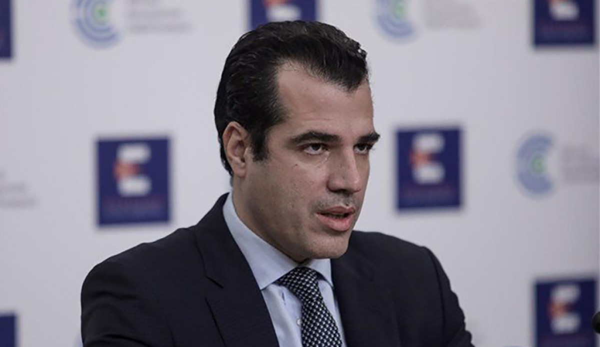 Πλεύρης: Θα εξετάσουμε επέκταση της υποχρεωτικότητας της μάσκας εάν χρειαστεί