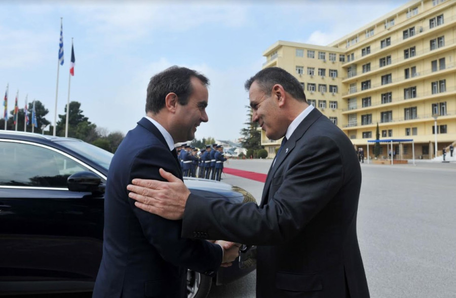 Συνάντηση Παναγιωτόπουλου με τον Γάλλο Υπουργό Άμυνας Σεμπαστιάν Λεκορνύ