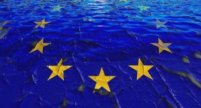 Die Zeit: Κίνδυνος για την Ευρώπη η άνοδος της ακροδεξιάς