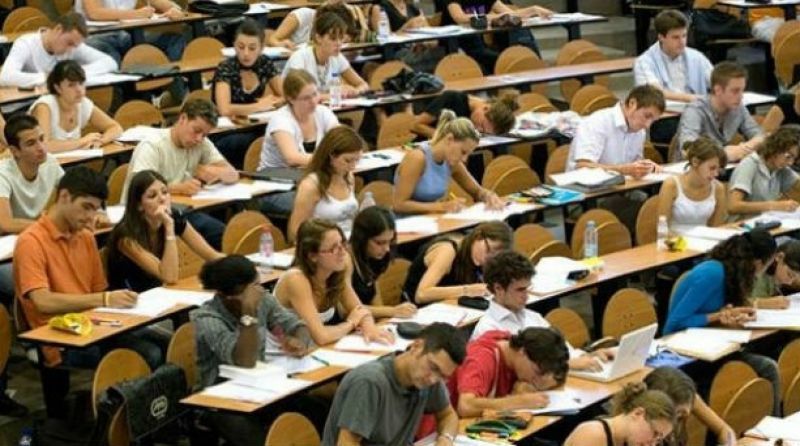 "Πόρτα εξόδου" για 200.000 αιώνιους φοιτητές- Ποιοι θα διαγραφούν από Σεπτέμβρη