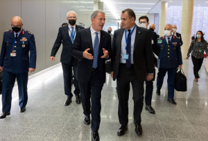 Επικοινωνία Παναγιωτόπουλου με Ακάρ: Επιδιώκεται κλίμα σταθερότητας και συνεργασίας