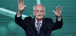 Συστάσεις Κακλαμάνη προς Κακλαμάνη για «γκάζια» στην κυβέρνηση