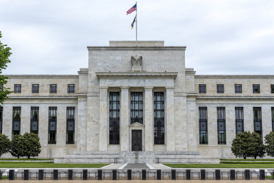 UBS: Νέα αύξηση επιτοκίων 75 μ.β. απ’τη Fed-Η αστάθεια επιμένει