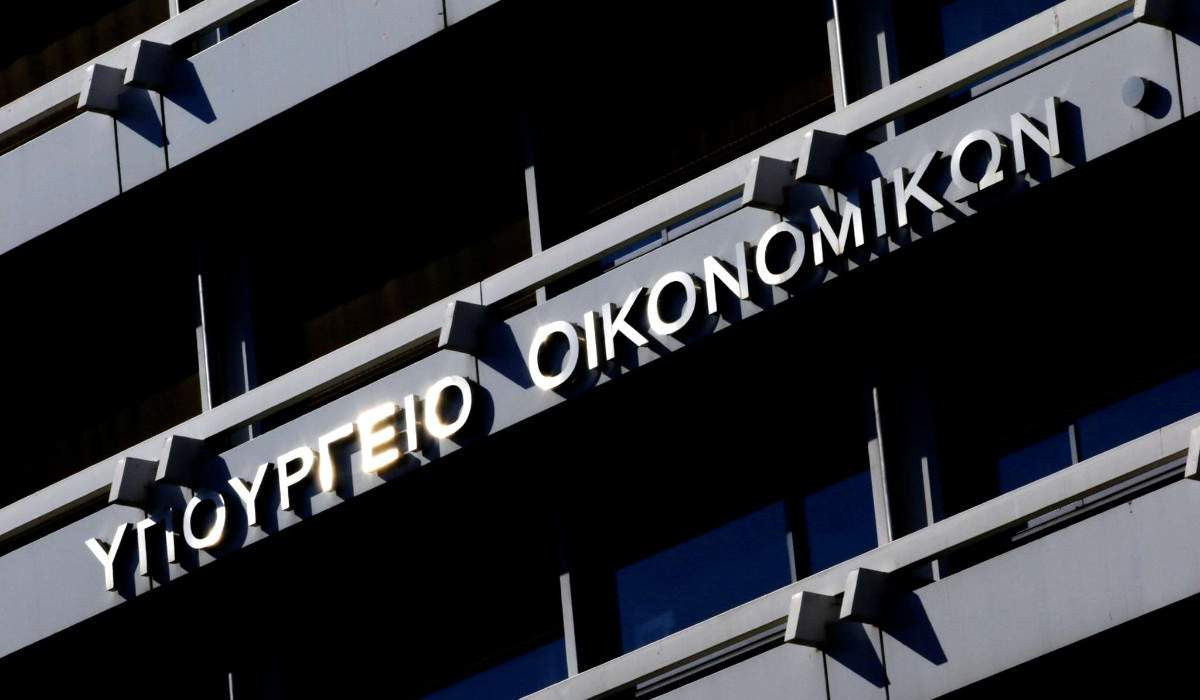 Προϋπολογισμός: Φοροέσοδα €27 δισ. στο 5μηνο - Πρωτογενές πλεόνασμα €5,34 δισ.