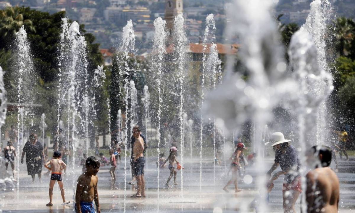Έρχεται πρωτοφανές κύμα καύσωνα στη δυτική Ευρώπη