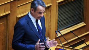 «Πυρά» Μητσοτάκη κατά των κομμάτων δεξιά της ΝΔ και του ΚΚΕ