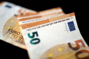 Την Τρίτη η πληρωμή των 600€ σε 25.508 επιστήμονες