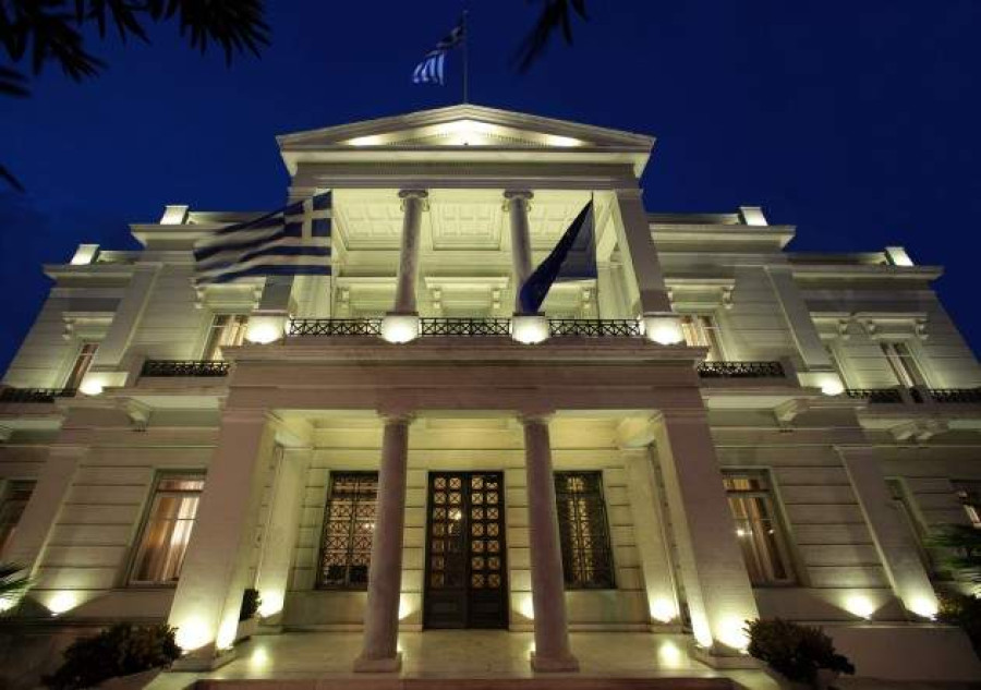 Η Αθήνα χαιρετίζει την απελευθέρωση της Χερσώνας