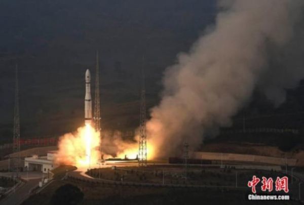 Tην εκτόξευση πέντε νέων δορυφόρων προγραμματίζει το Πεκίνο