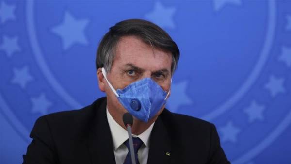 Κορονοϊός: Ο Μπολσονάρου αναρρώνει και «διαφημίζει» την υδροξυχλωροκίνη