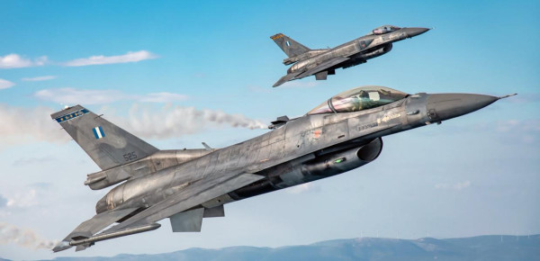 Γιατί κυνηγάμε τα φτηνά τουρκικά drone με τα ακριβά μας F-16 στο Αιγαίο;