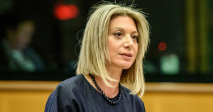 Καρυστιανού: Διαψεύδει κατηγορηματικά ότι ίδρυσε νέο κόμμα – «Δόλια προσπάθεια διασποράς ψευδών ειδήσεων»