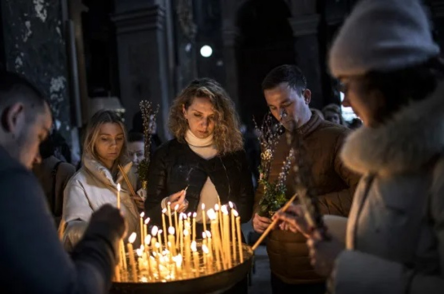 Ουκρανία-Ορθόδοξη Εκκλησία: Οι πιστοί να αποφύγουν νυχτερινές ακολουθίες του Πάσχα