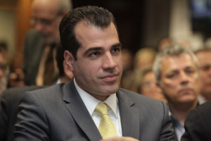 Πλεύρης: Αποκλιμάκωση των κρουσμάτων σε 2-3 εβδομάδες