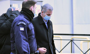 Folli-Follie: Ένοχοι οι Κουτσολιούτσοι για σειρά κακουργημάτων-Αθώοι για εγκληματική οργάνωση