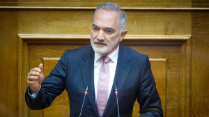 Σαλμάς εναντίον Μητσοτάκη: Είναι πρωθυπουργός των συμφερόντων και των καρτέλ