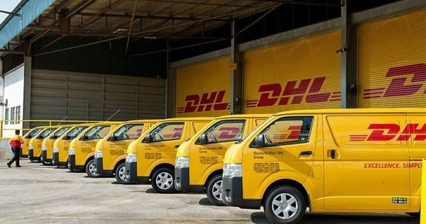 DHL: Αναστολή παγκόσμιων αποστολών άνω των $800 στις ΗΠΑ-Ο λόγος