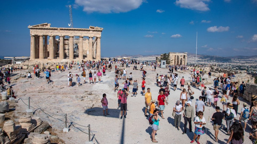 ΙΝΣΕΤΕ: Η Ελλάδα στο top-10 προορισμών εξερχόμενου τουρισμού