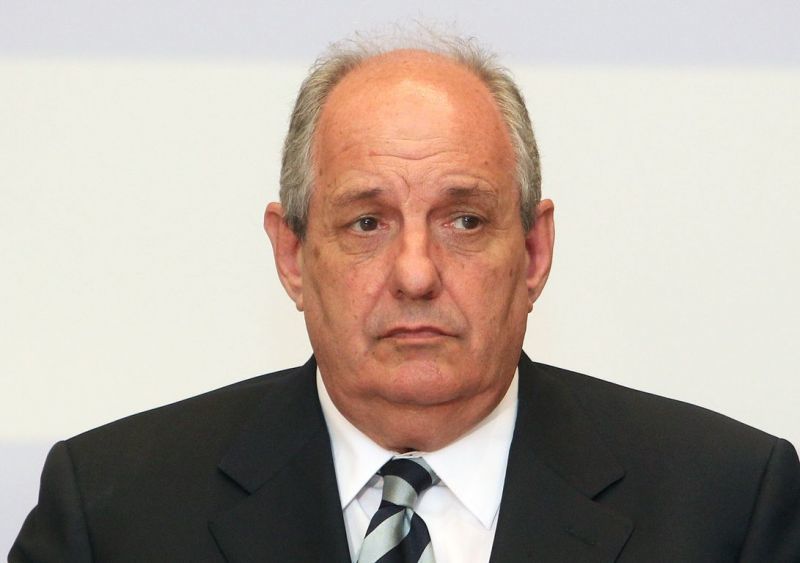 Εκλογές πριν την τρίτη ψηφοφορία, βλέπει ο Τ Κουίκ