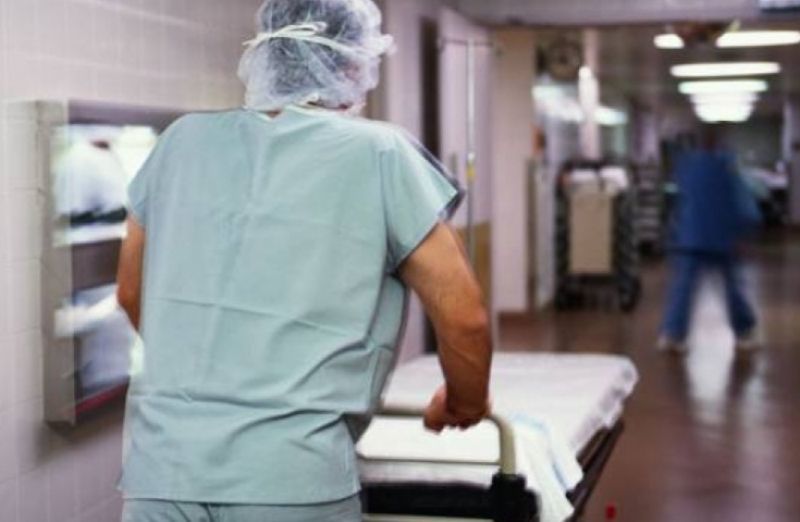 Κατεβάζουν από σήμερα ρολά σε 8 νοσοκομεία