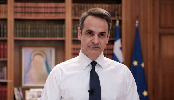 Μητσοτάκης, υπουργοί και Τσιόδρας παρουσιάζουν το σχέδιο της «επόμενης μέρας»