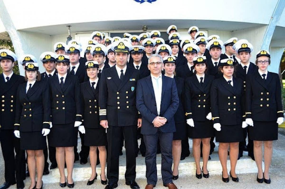 Ακαδημίες Εμπορικού Ναυτικού: Πώς θα γίνουν προαγωγικές και απολυτήριες εξετάσεις