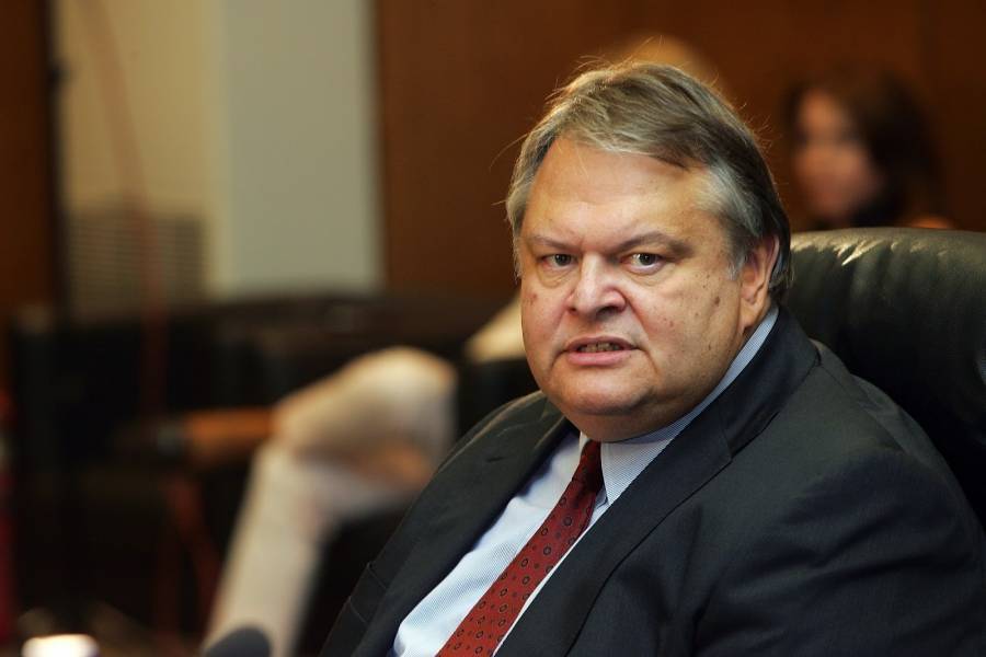 Βενιζέλος: Ο Τσίπρας μετατρέπεται από αντιμνημονιακός σε δήθεν κεντροαριστερός