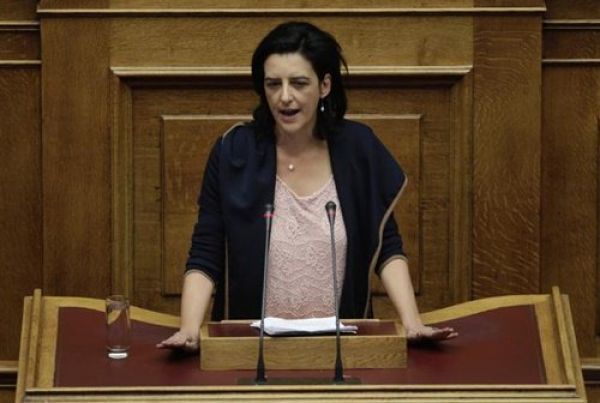 Κόντρα Καμμένου-Βάκη για το Άγιο Φως