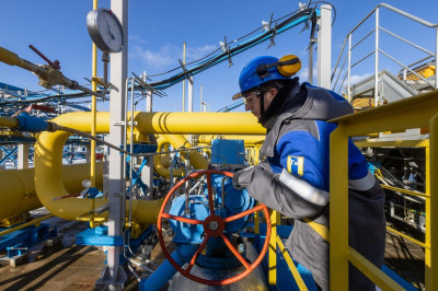Gazprom: Ελαφρά αυξημένη ροή φυσικού αερίου στην Ευρώπη μέσω Ουκρανίας