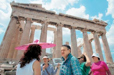 ΤτΕ: Γερμανοί, Ρώσοι, Γάλλοι, Ιταλοί και Βρετανοί οι "καλοί" πελάτες του Ελληνικού Τουρισμού