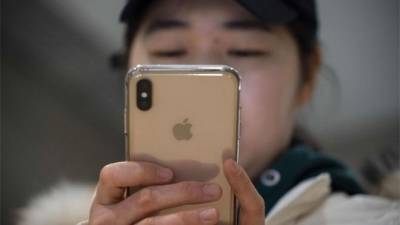 Η Apple χαμηλώνει τον πήχη των πωλήσεων τελευταίου τριμήνου