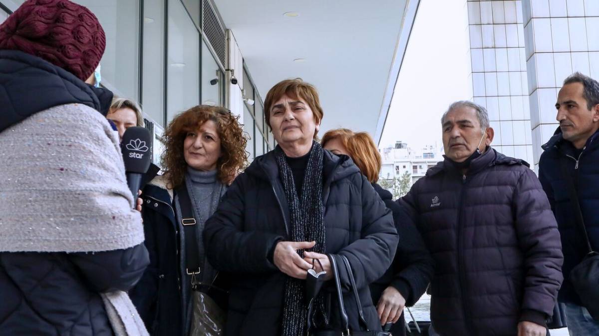 Δολοφονία Ελένης Τοπαλούδη: Τέταρτη διακοπή στη δίκη- Οργή απ'τους γονείς