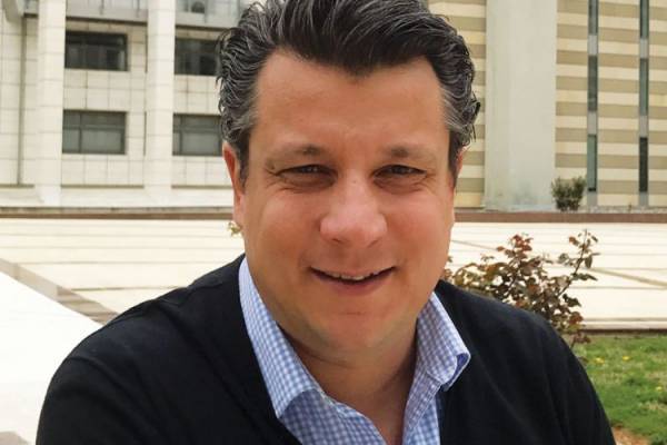 Δερμιτζάκης για Πάσχα: Θα μπορούσαν να επιτραπούν μετακινήσεις με self-test