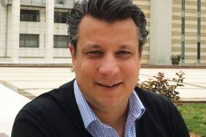 Δερμιτζάκης για Πάσχα: Θα μπορούσαν να επιτραπούν μετακινήσεις με self-test