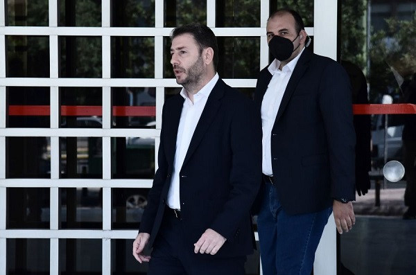 Η κυβέρνηση προσπάθησε να επικοινωνήσει με Ανδρουλάκη-Η απάντηση του ΠΑΣΟΚ-ΚΙΝΑΛ