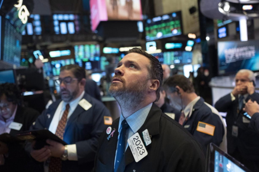 Wall Street: Σε τροχιά χειρότερου πρώτου εξαμήνου εδώ και δεκαετίες