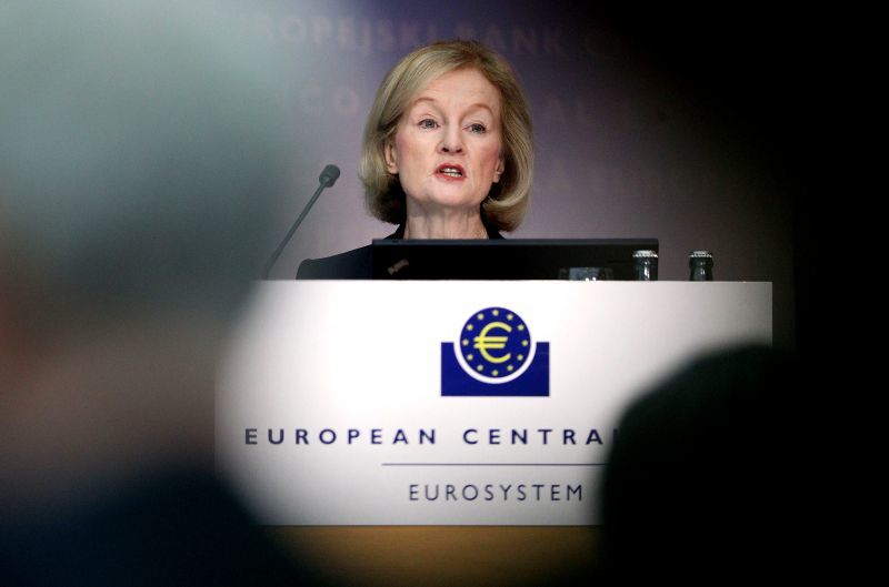 Νουί: Οι ελληνικές τράπεζες έχουν κάνει πρόοδο,αλλά χρειάζονται κι άλλες δεσμεύσεις