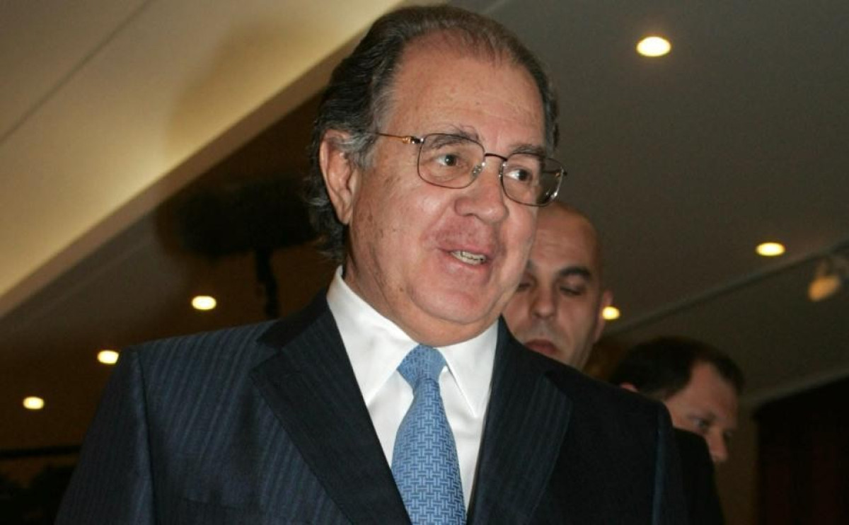 Θ. Αγγελόπουλος: Βγάζει σε πλειστηριασμό ακίνητα των Π. και Γ.Αγγελόπουλου