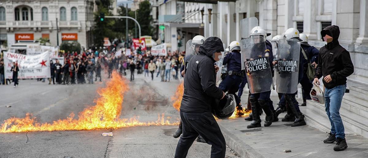 Σύνταγμα: Επεισόδια στο μαθητικό συλλαλητήριο