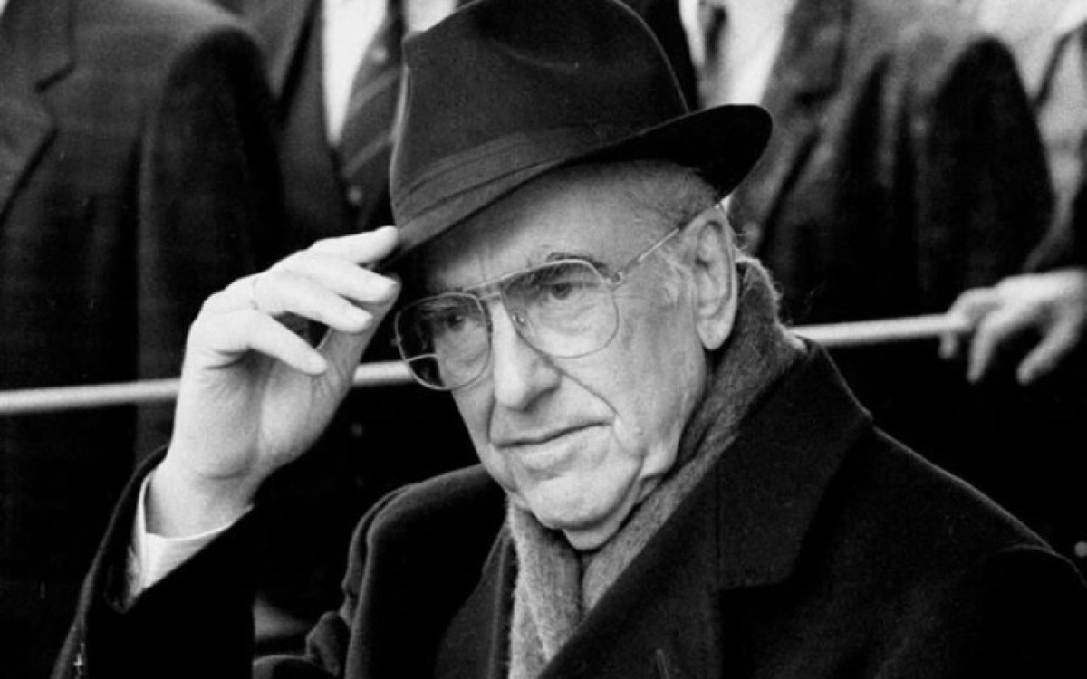 Ανδρέας Παπανδρέου: Τα γυαλιά του δημοπρατήθηκαν έναντι 25.000 ευρώ