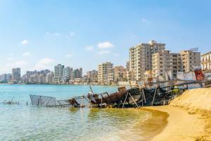 Το «φάντασμα» της Αμμοχώστου - Οδοιπορικό του Spiegel στα Βαρώσια